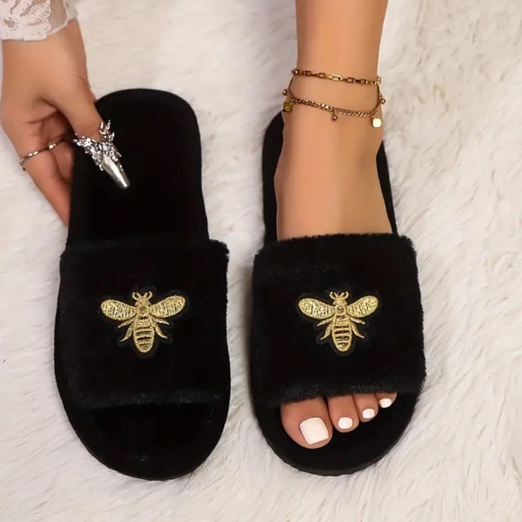 Shoes - Luxury Designer Women’s Slippers - NEW